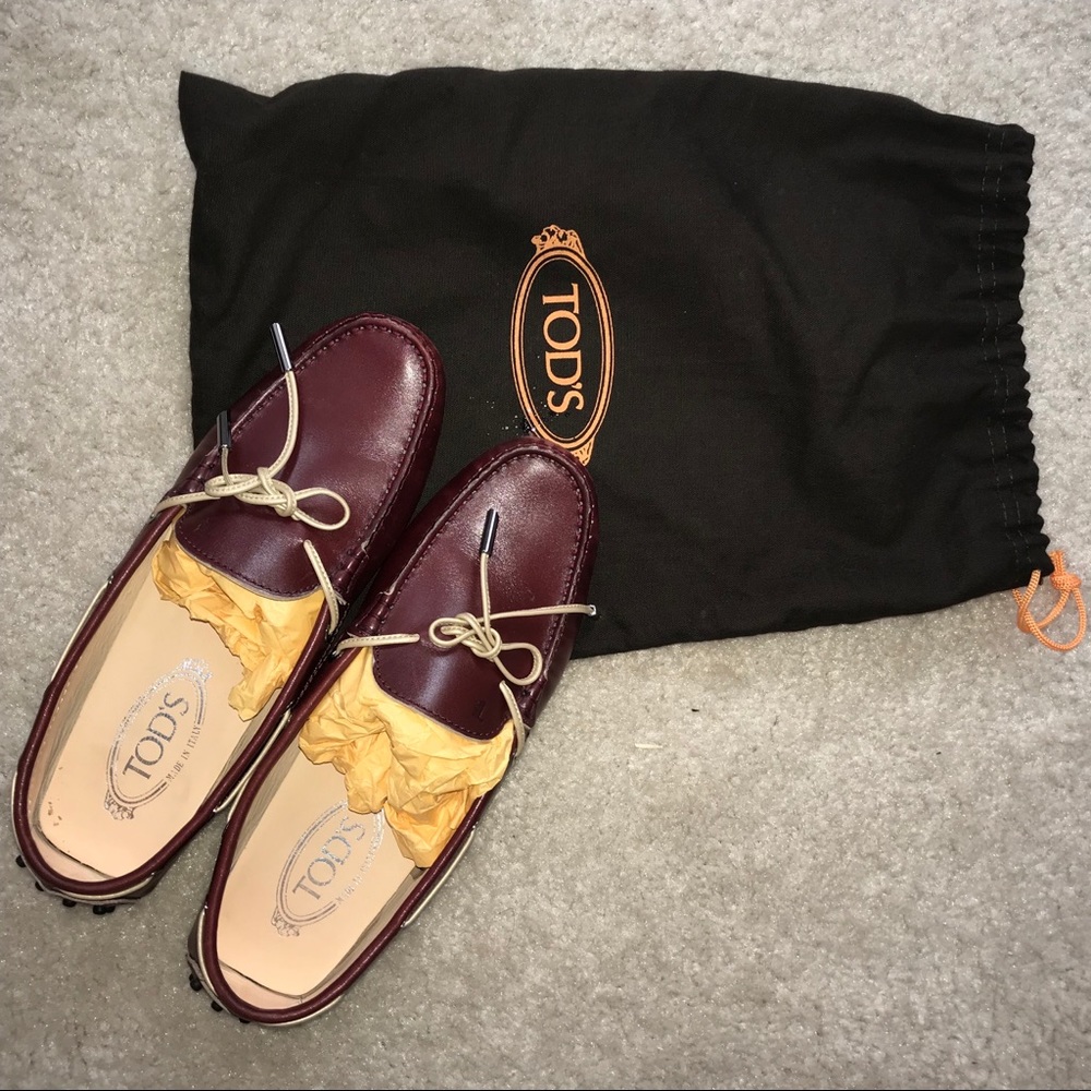 Tod’s Gommini Tie-front Leather Driver